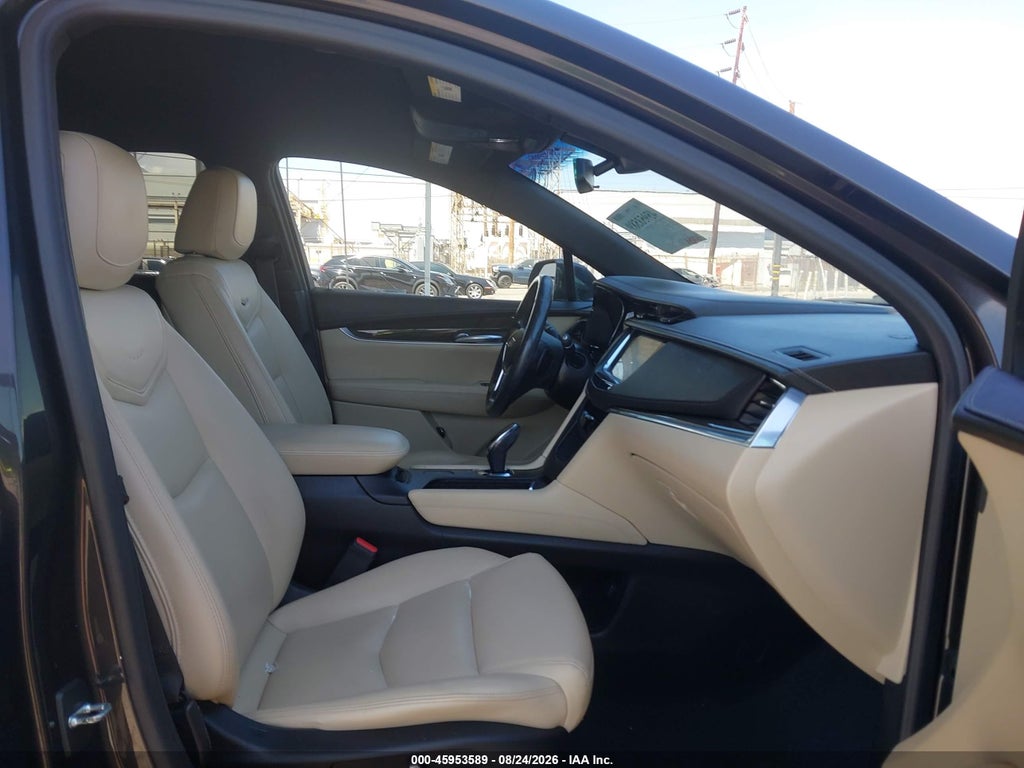 2019 Cadillac XT5 Standard photo 5