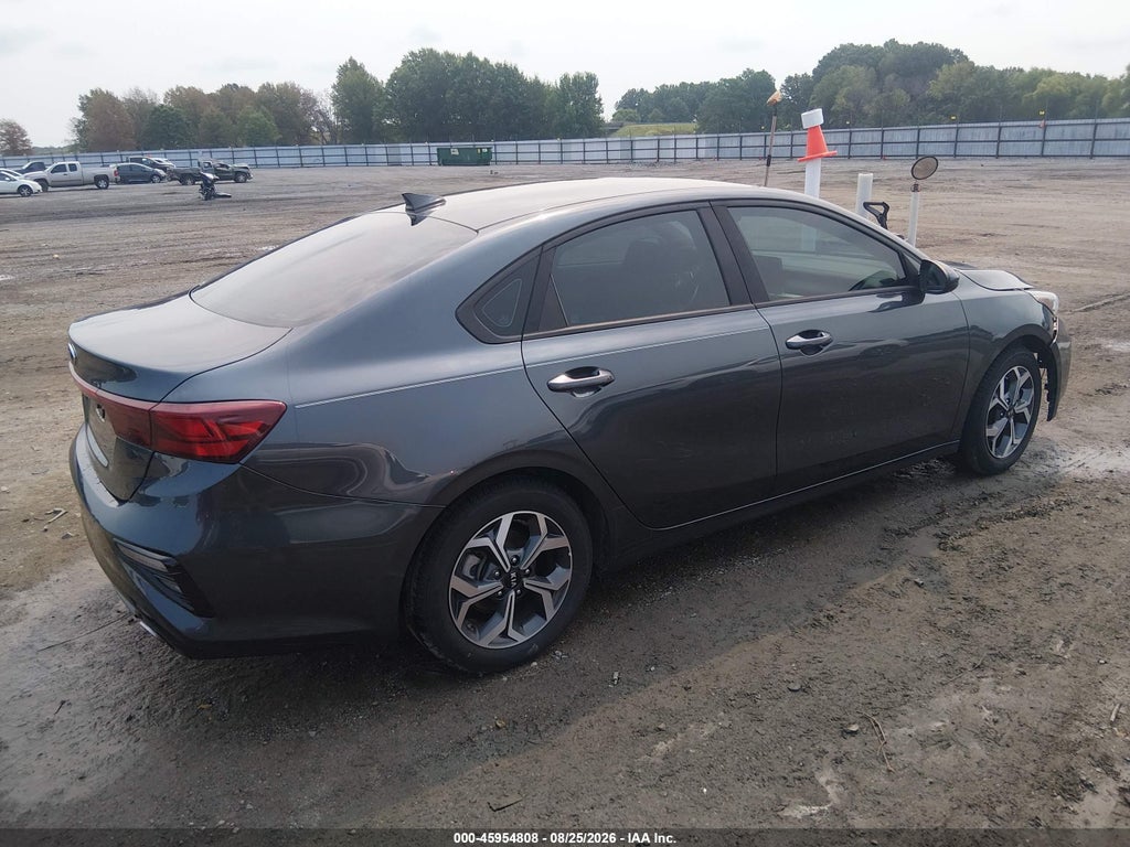 2019 Kia Forte LXS photo 4