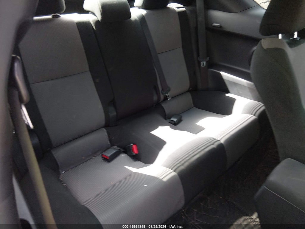 2016 Scion TC photo 8