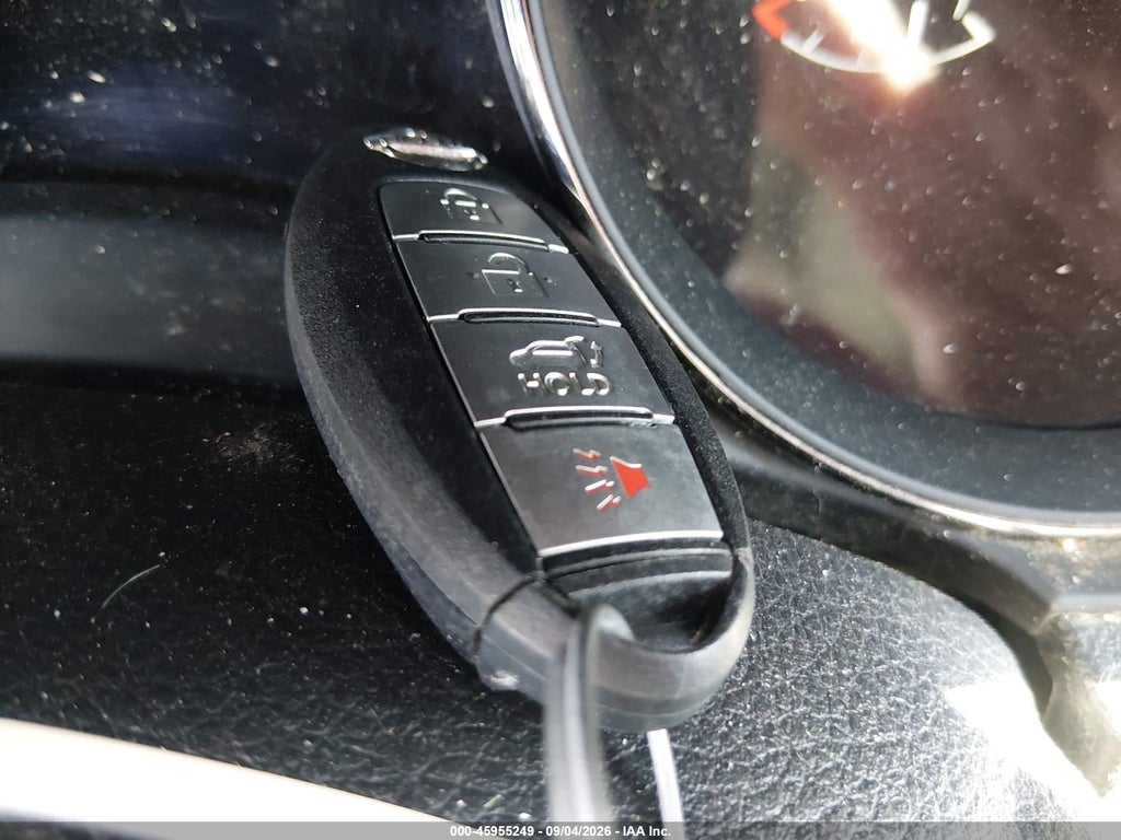2015 Nissan Rogue SV photo 11