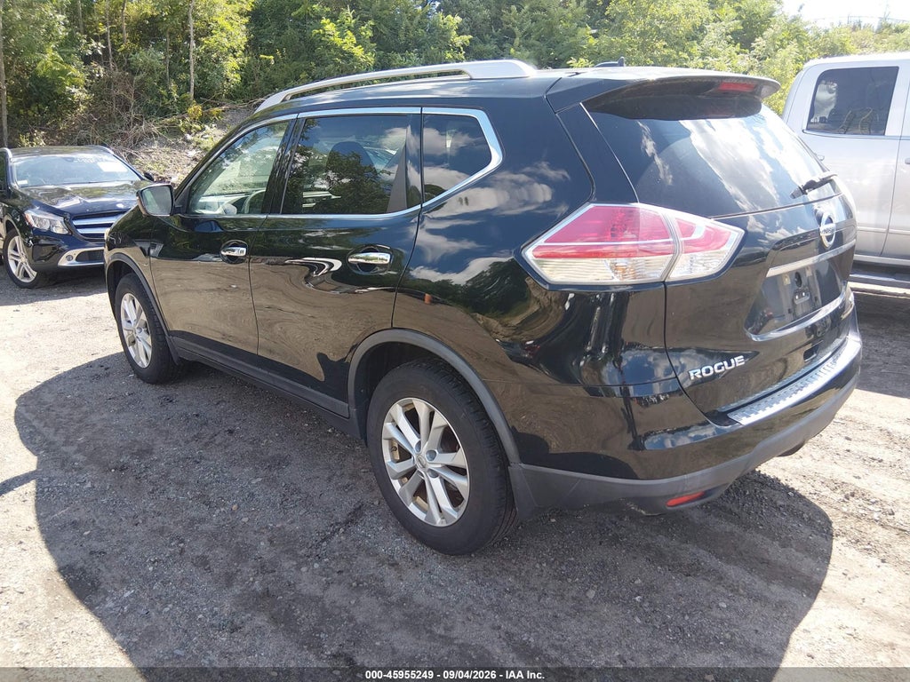 2015 Nissan Rogue SV photo 3