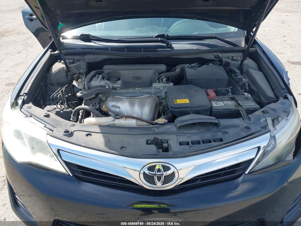 2013 Toyota Camry LE photo 10
