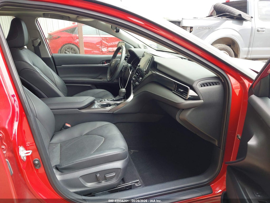 2022 Toyota Camry XSE V6 photo 5