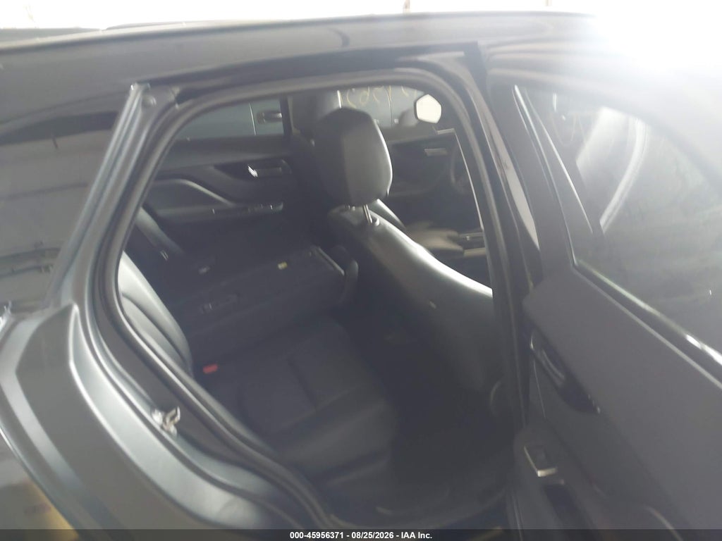 2020 Jaguar F-Pace Premium P250 AWD Automatic photo 8
