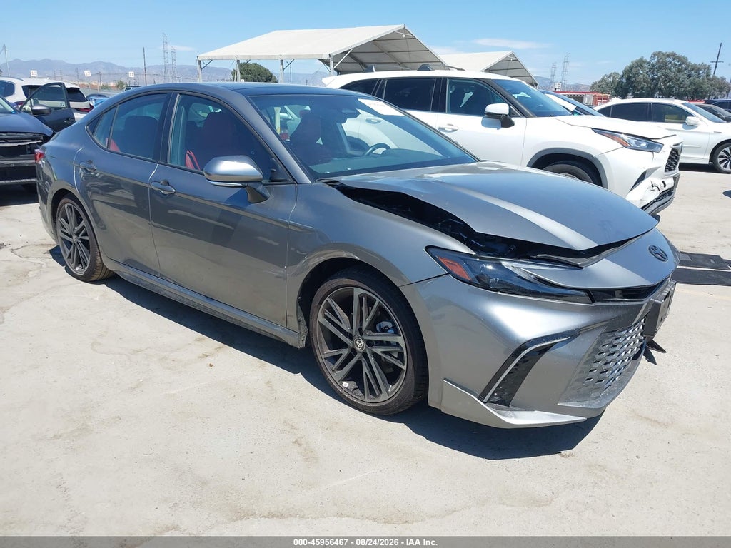 TOYOTA CAMRY 2026
