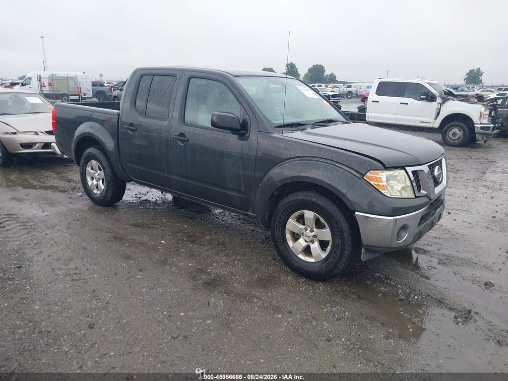 2011 Nissan Frontier SV photo 1