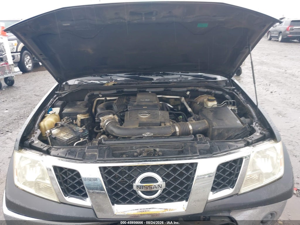 2011 Nissan Frontier SV photo 10