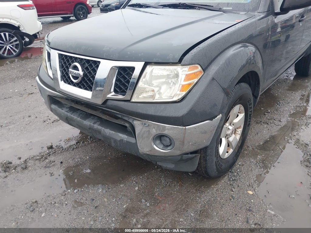 2011 Nissan Frontier SV photo 6