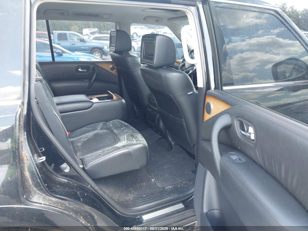2014 Infiniti QX80 photo 8