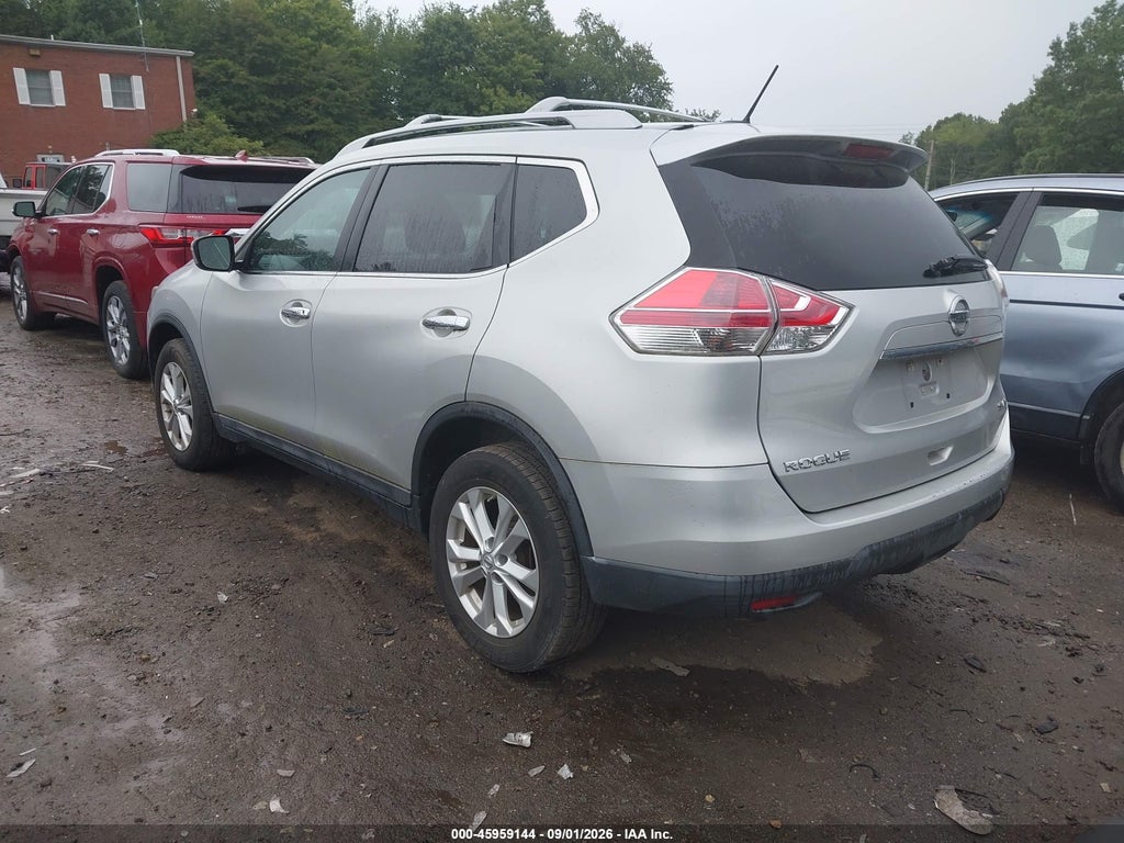 2015 Nissan Rogue SV photo 3