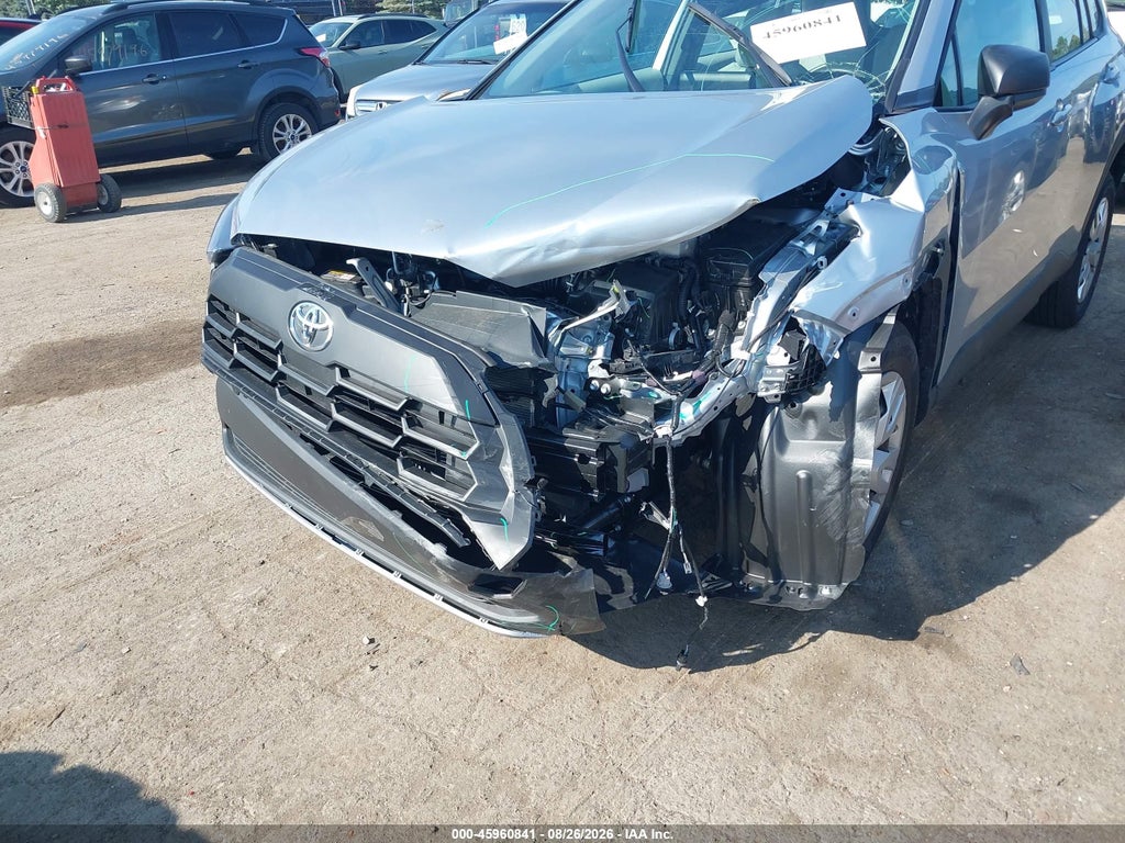 2026 Toyota Corolla Cross L photo 6