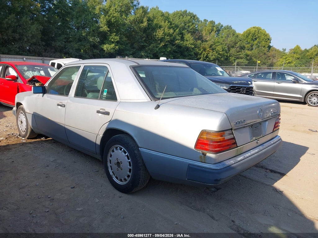 1993 Mercedes-Benz 300 D photo 3
