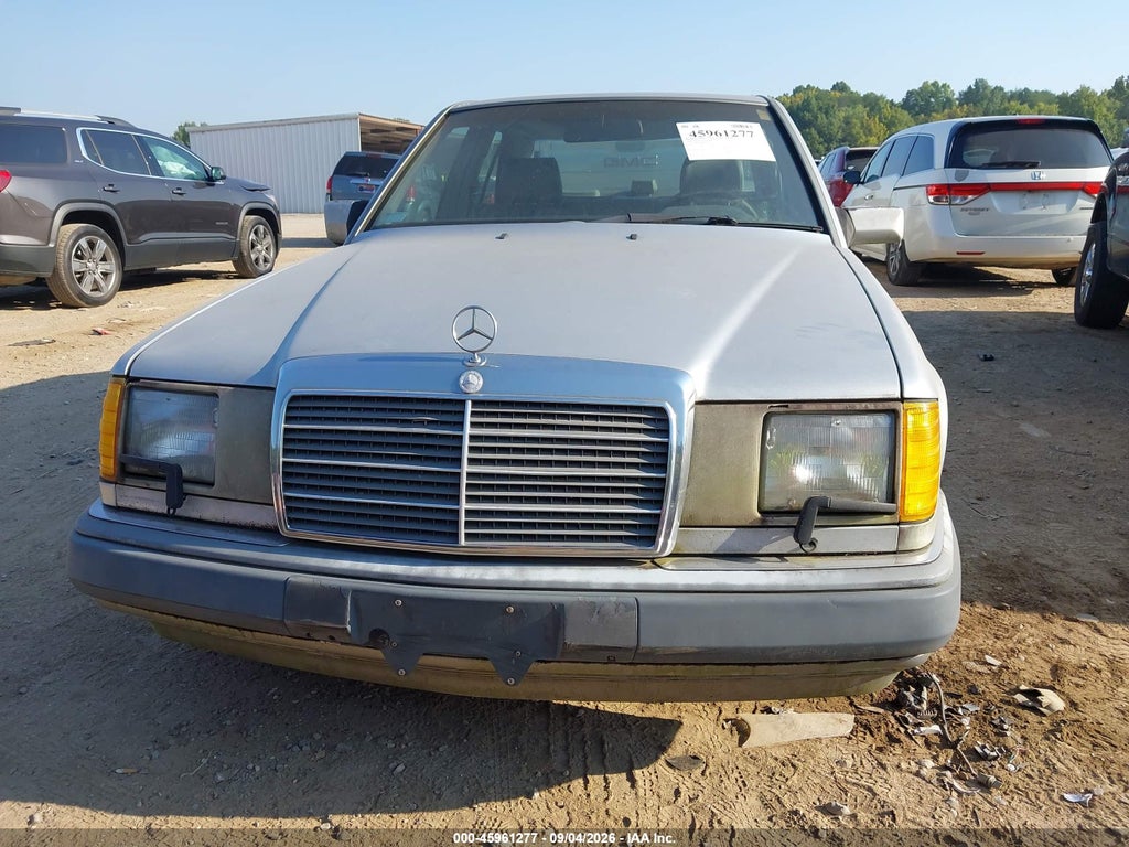 1993 Mercedes-Benz 300 D photo 6
