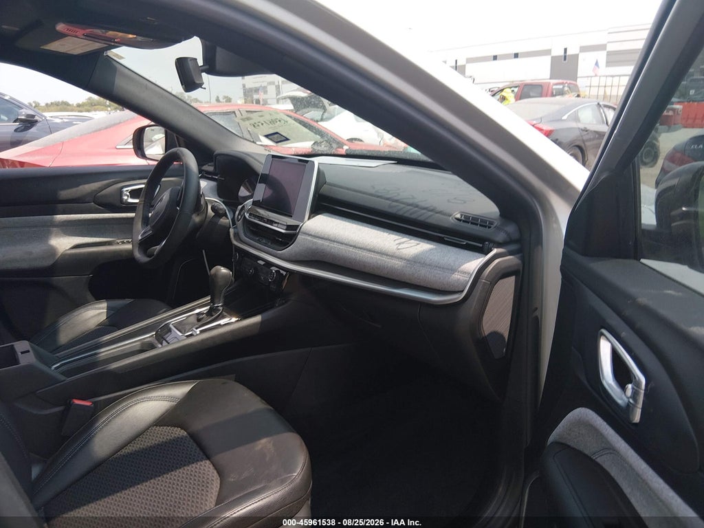 2025 Jeep Compass Latitude 4X4 photo 5
