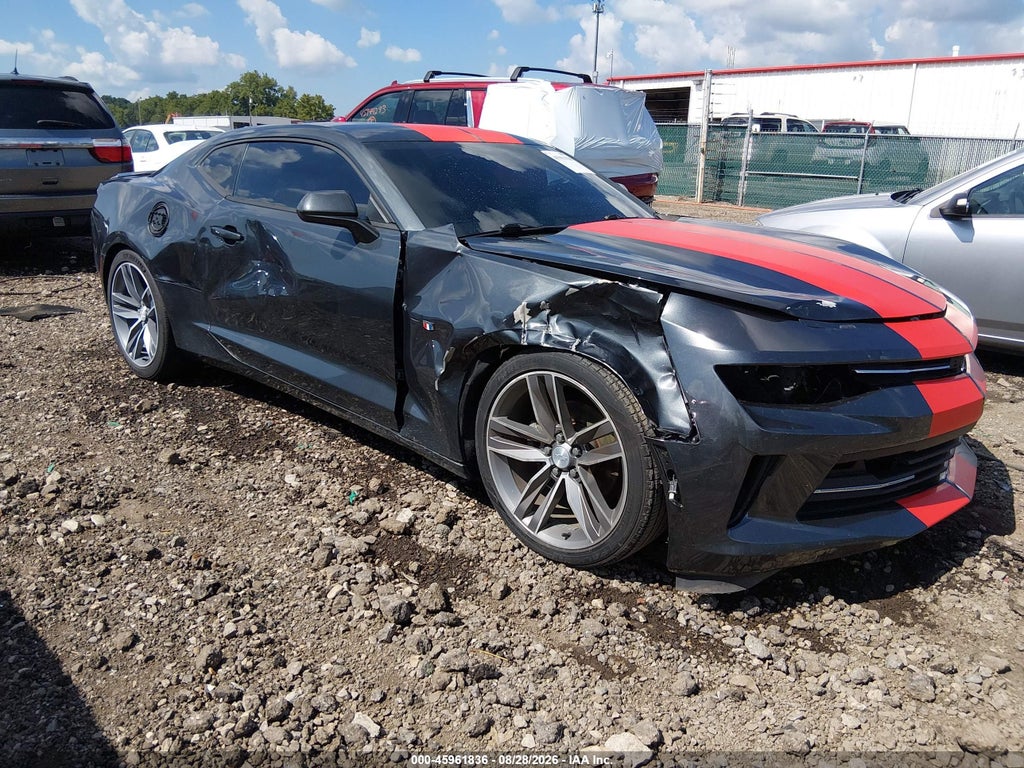 2018 Chevrolet Camaro 1LT photo 1