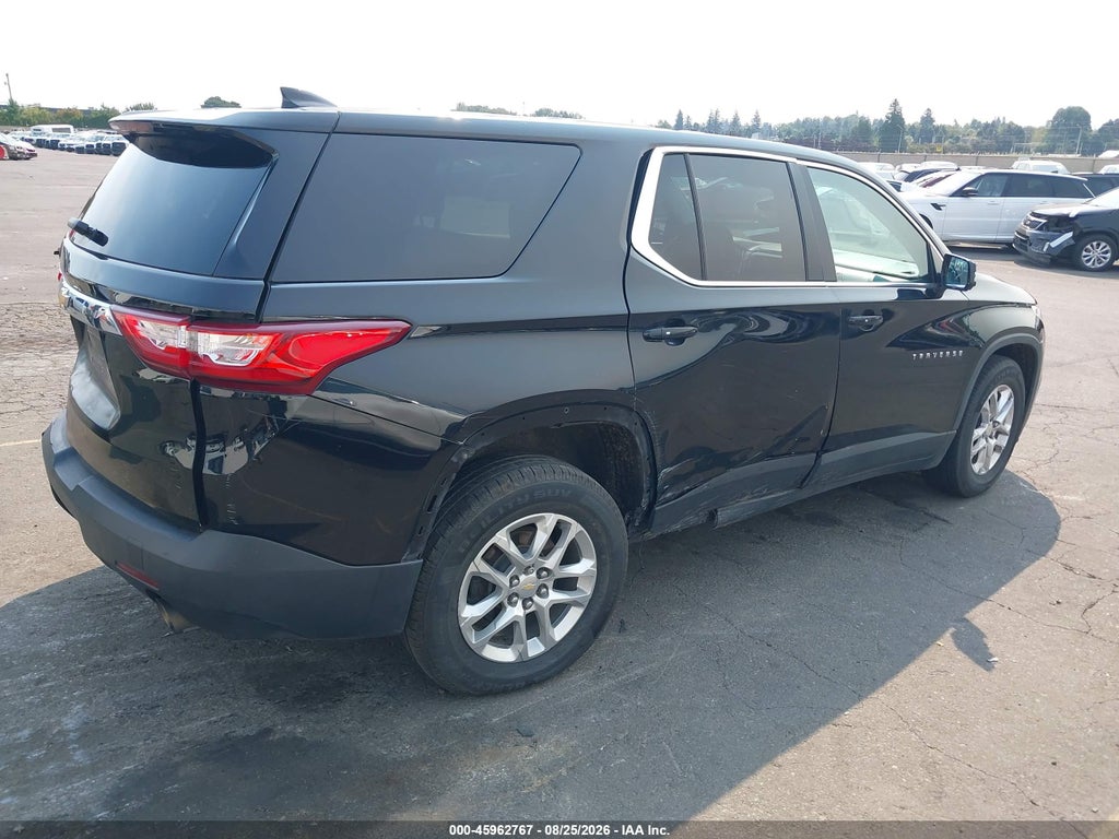 2018 Chevrolet Traverse LS photo 4