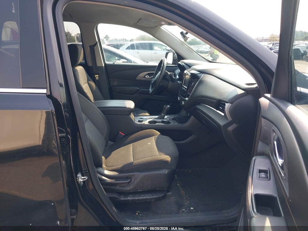2018 Chevrolet Traverse LS photo 5