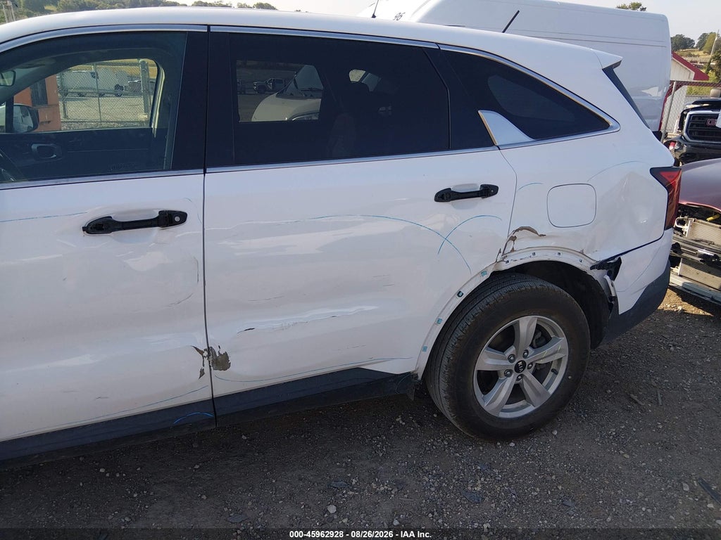 2021 Kia Sorento LX photo 6