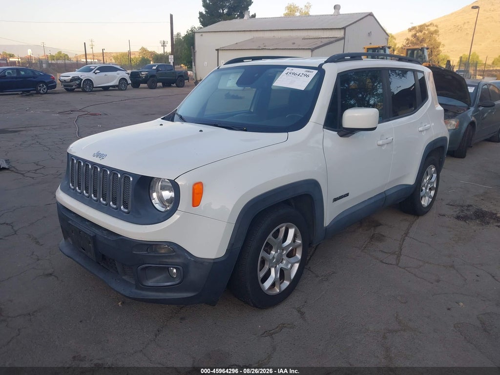 2015 Jeep Renegade Latitude photo 2