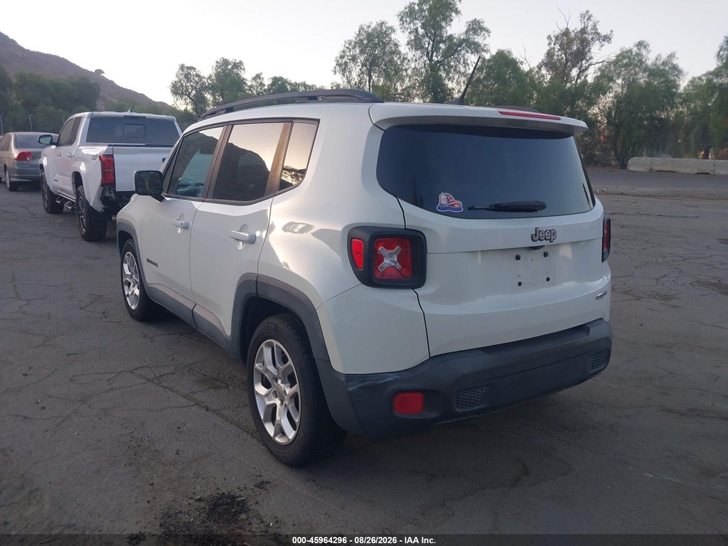 2015 Jeep Renegade Latitude photo 3