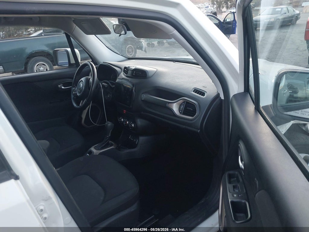 2015 Jeep Renegade Latitude photo 5