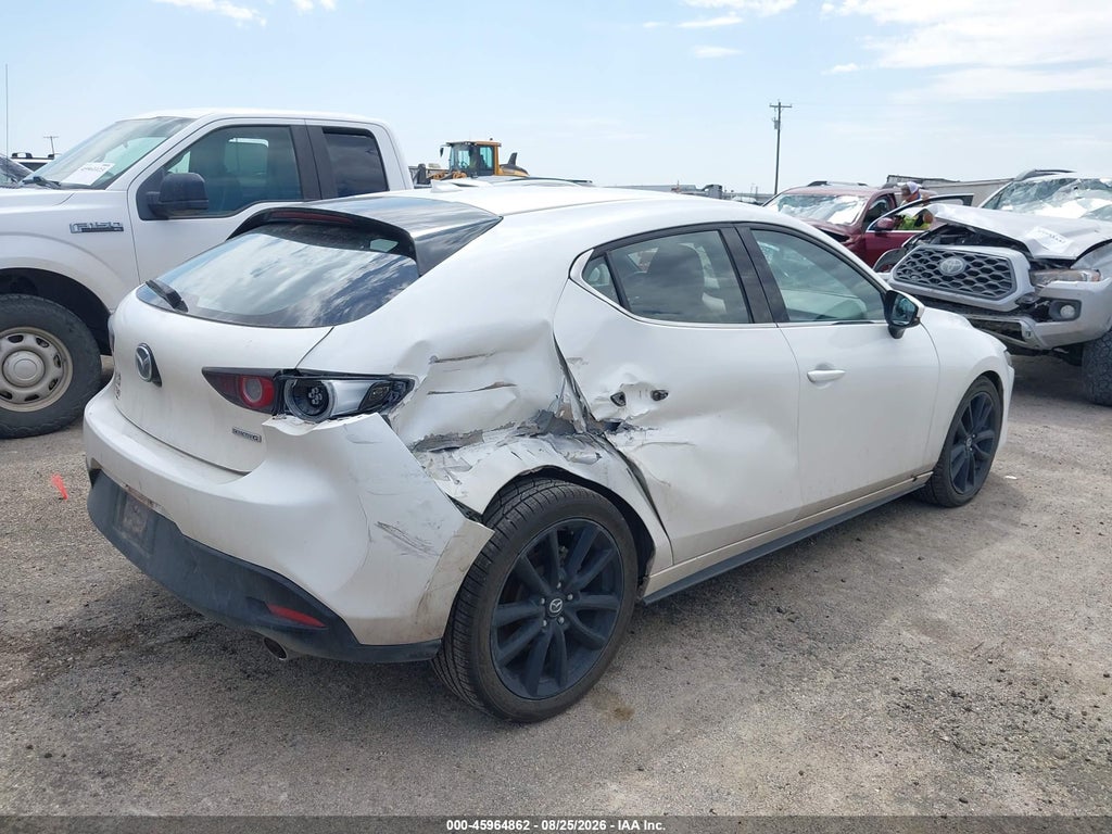 2019 Mazda MAZDA3 Premium Package photo 4