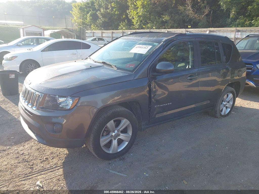 2015 Jeep Compass Latitude photo 2