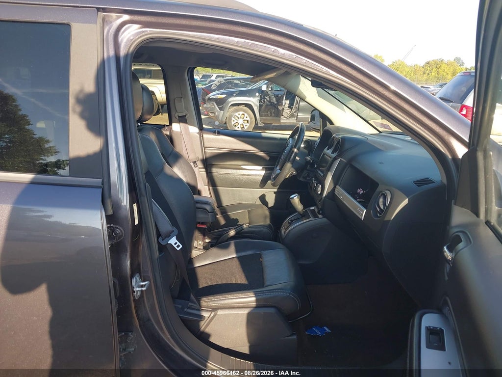 2015 Jeep Compass Latitude photo 5