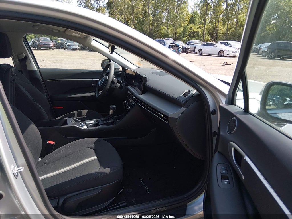 2026 Hyundai Sonata SE photo 5