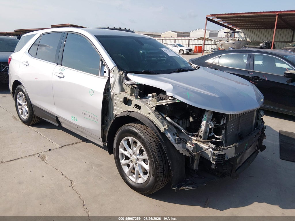 2018 Chevrolet Equinox LT photo 1