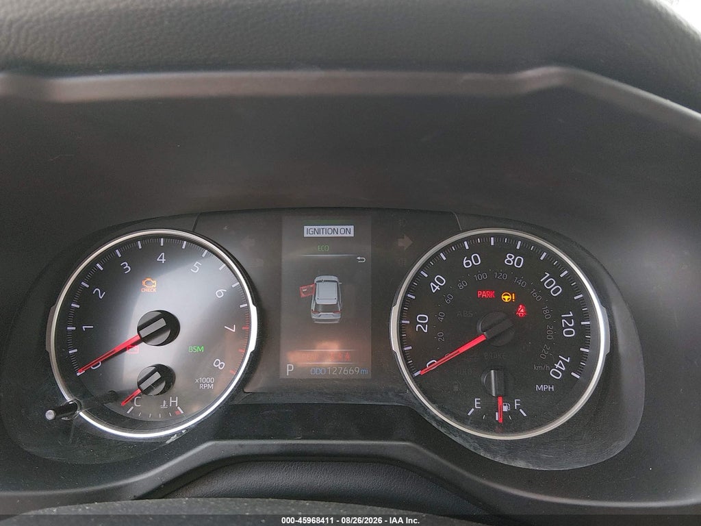 2020 Toyota RAV4 XLE photo 7
