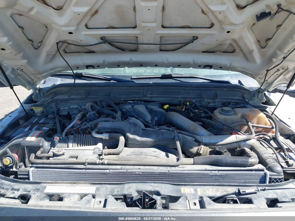 2012 Ford F-550 Chassis XL photo 10