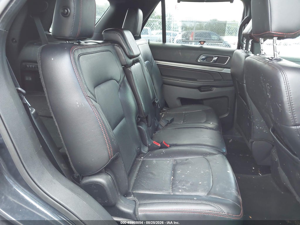 2017 Ford Explorer Sport photo 8