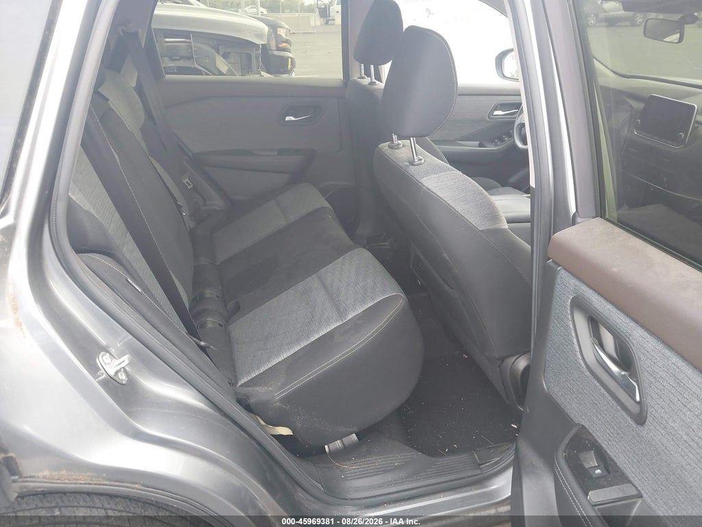 2023 Nissan Rogue SV Intelligent AWD photo 8