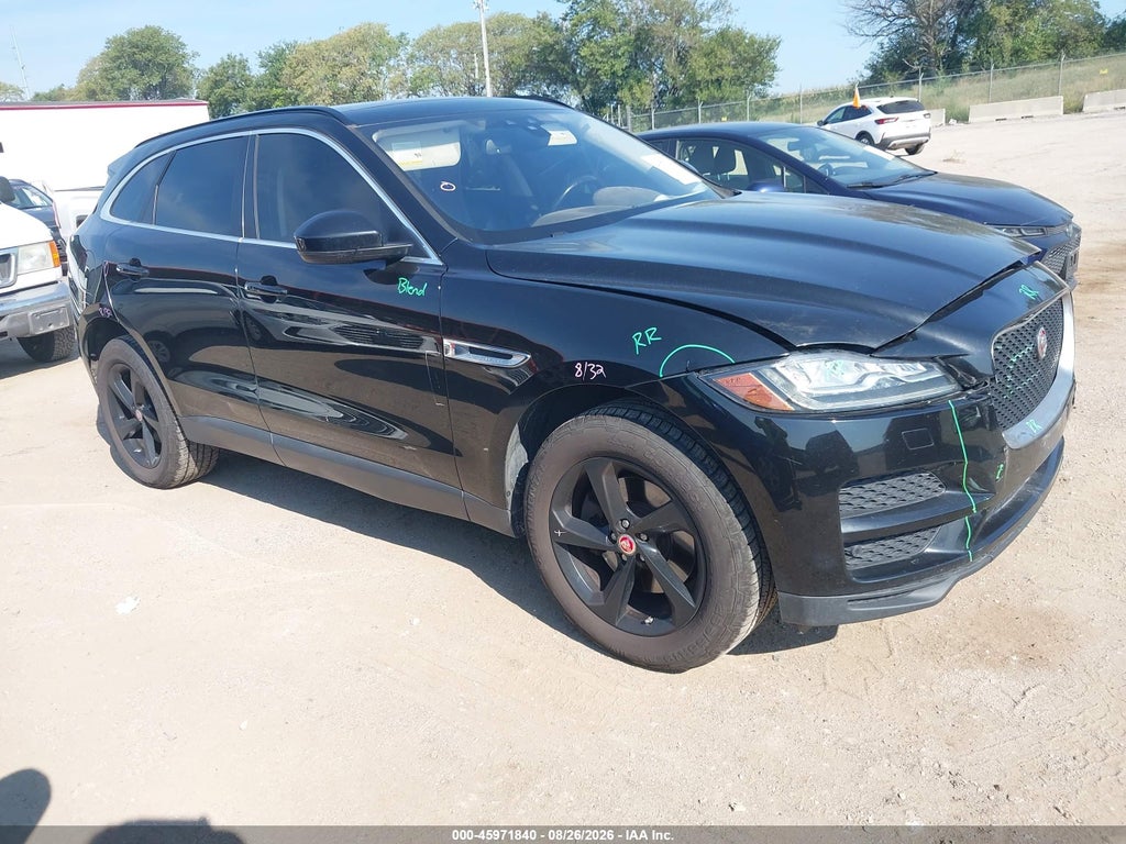 2017 Jaguar F-Pace 35T Prestige photo 1