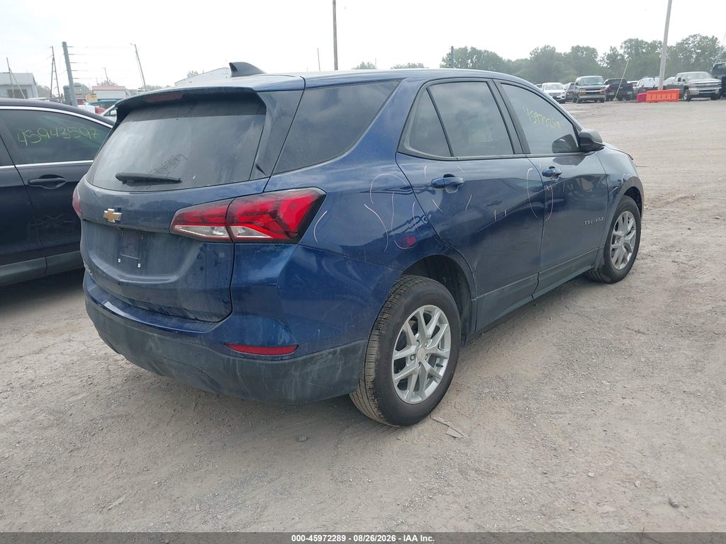 2022 Chevrolet Equinox FWD LS photo 4