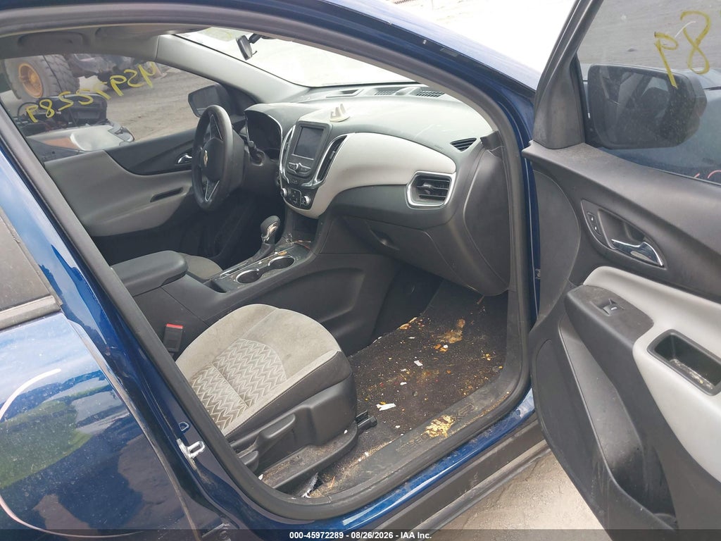 2022 Chevrolet Equinox FWD LS photo 5
