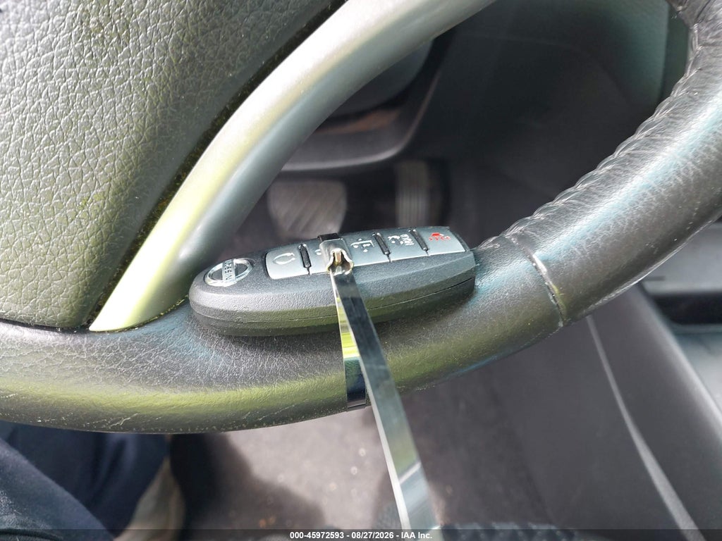 2016 Nissan Altima 2.5 SV photo 11