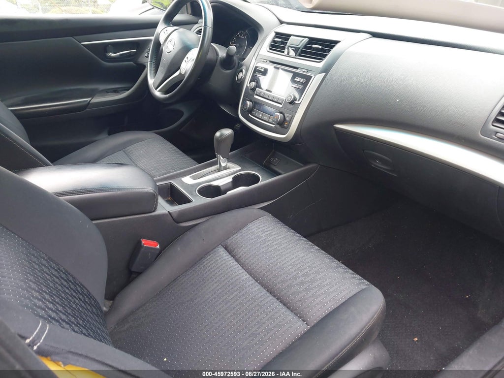 2016 Nissan Altima 2.5 SV photo 5