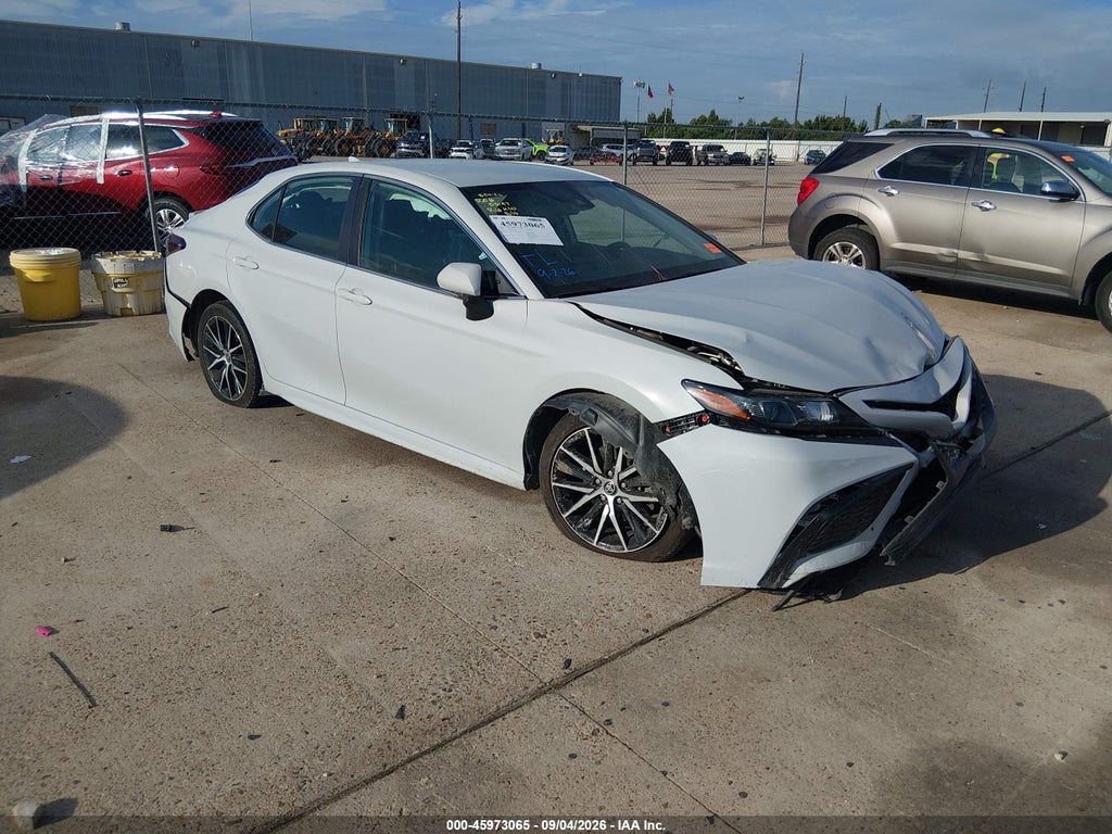 TOYOTA CAMRY 2022