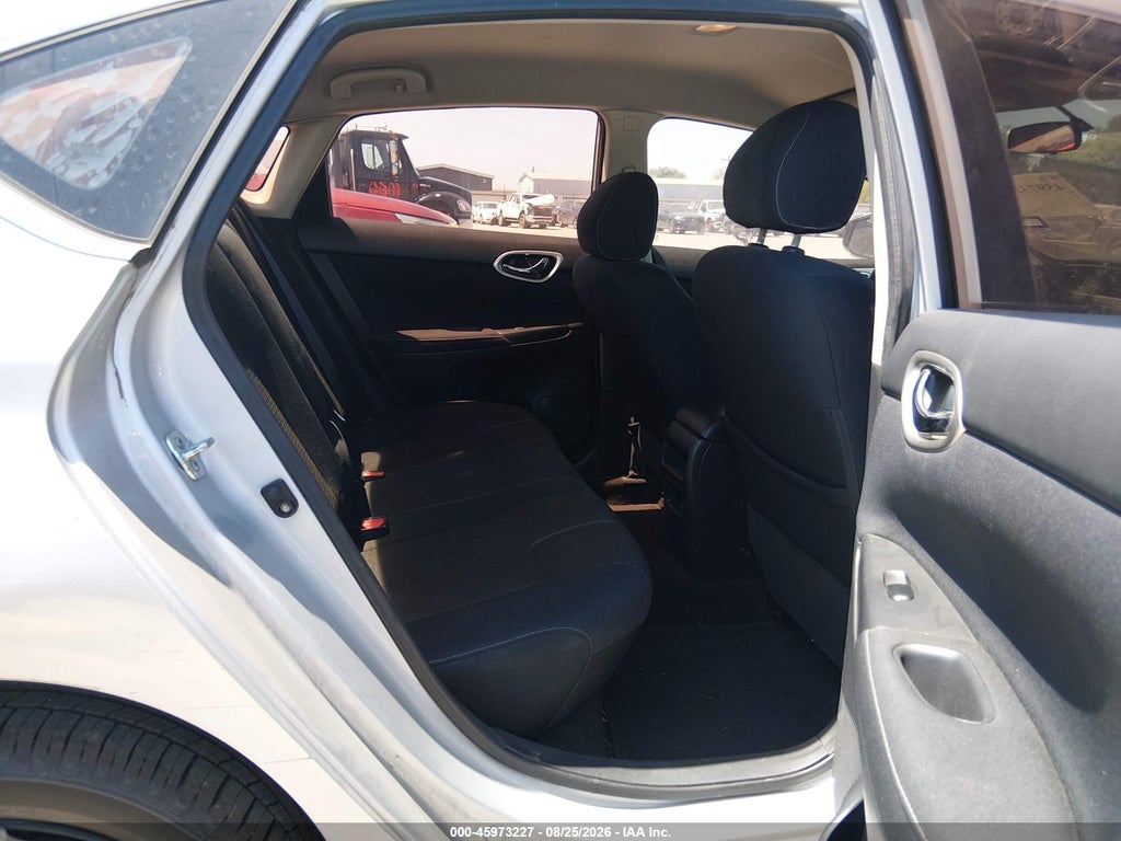 2014 Nissan Sentra S photo 8