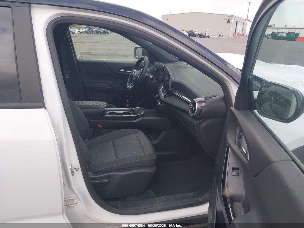 2025 Chevrolet Equinox AWD LT photo 5