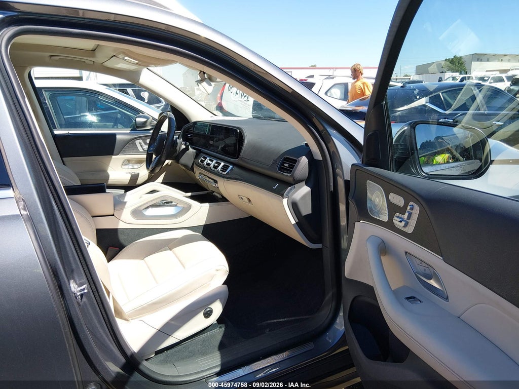 2020 Mercedes-Benz GLS 450 4MATIC photo 5