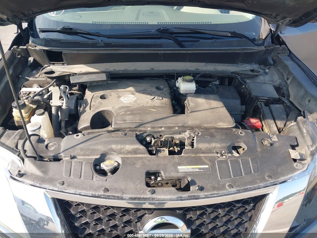 2015 Nissan Pathfinder SL photo 10