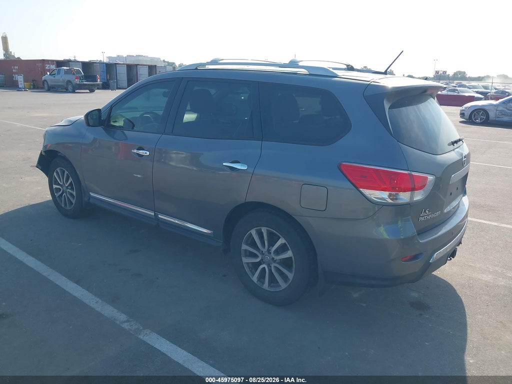 2015 Nissan Pathfinder SL photo 3