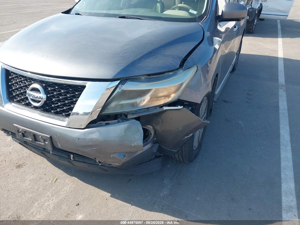 2015 Nissan Pathfinder SL photo 6