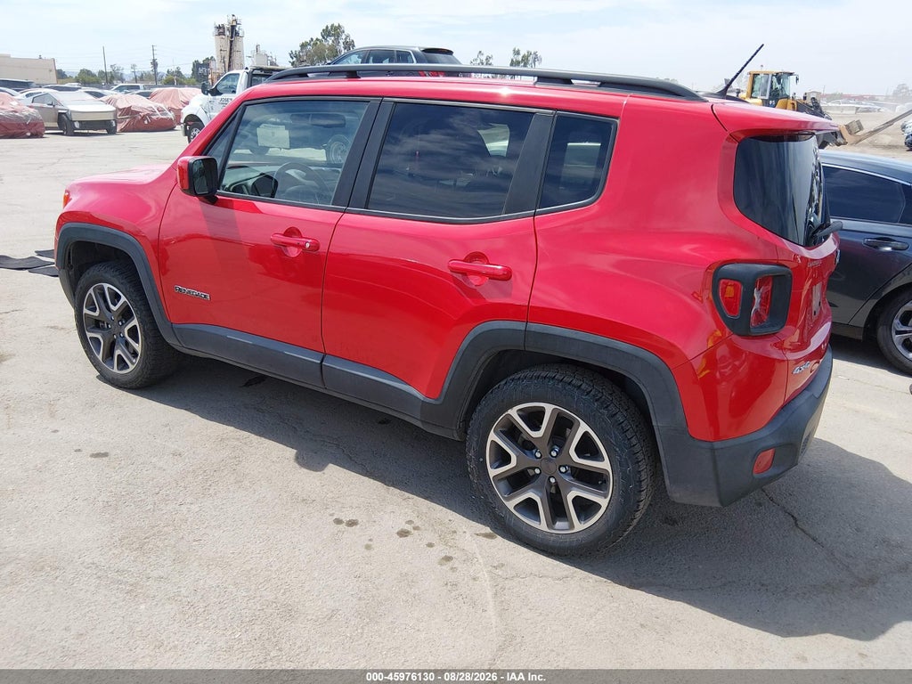 2017 Jeep Renegade Latitude 4X4 photo 3
