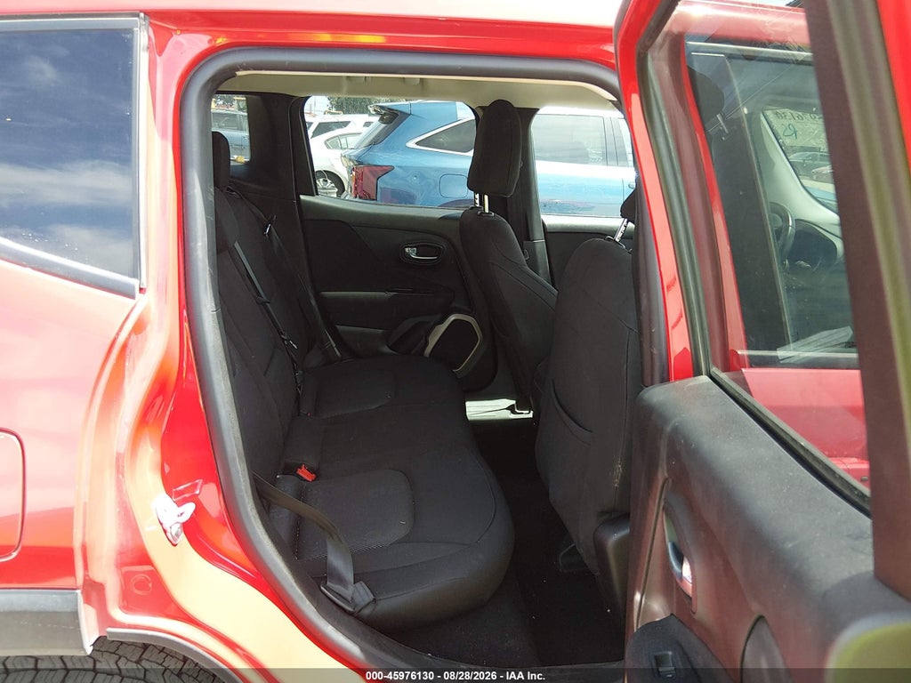 2017 Jeep Renegade Latitude 4X4 photo 8