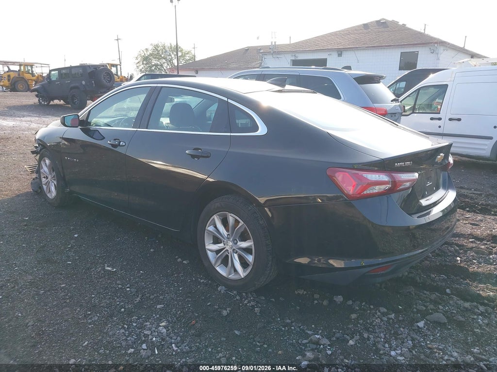 2019 Chevrolet Malibu LT photo 3
