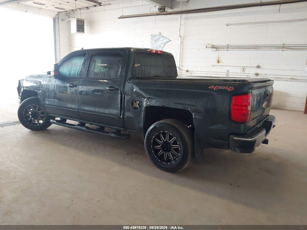 2017 Chevrolet Silverado 1500 LT photo 3
